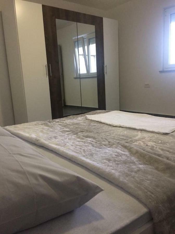 Ferienwohnung Adria 2 Novi Vinodolski Exterior foto